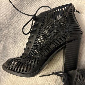 Mix No. 6 Gladiator lace-up sandals size 6